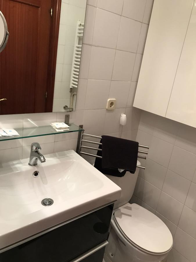 Latina Lägenhet Madrid Exteriör bild
